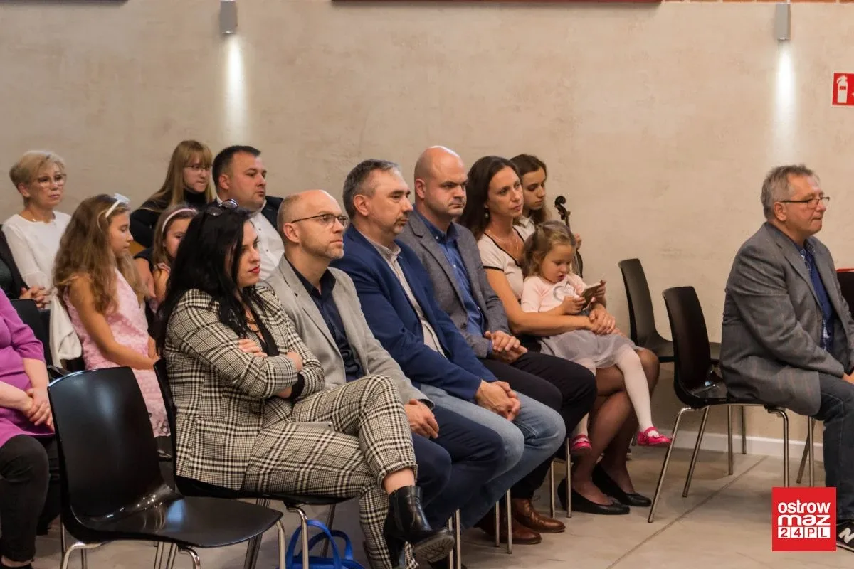 Miejski Dzień Edukacji Narodowej. Włodarz miasta nagrodził nauczycieli (zdjęcia, wideo)