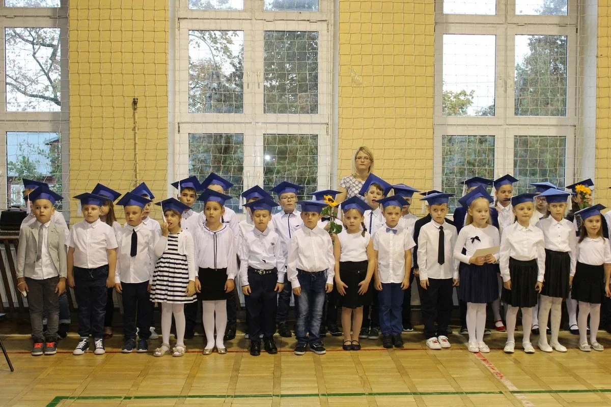 Ślubowanie pierwszoklasistów w "jedynce" (zdjęcia)