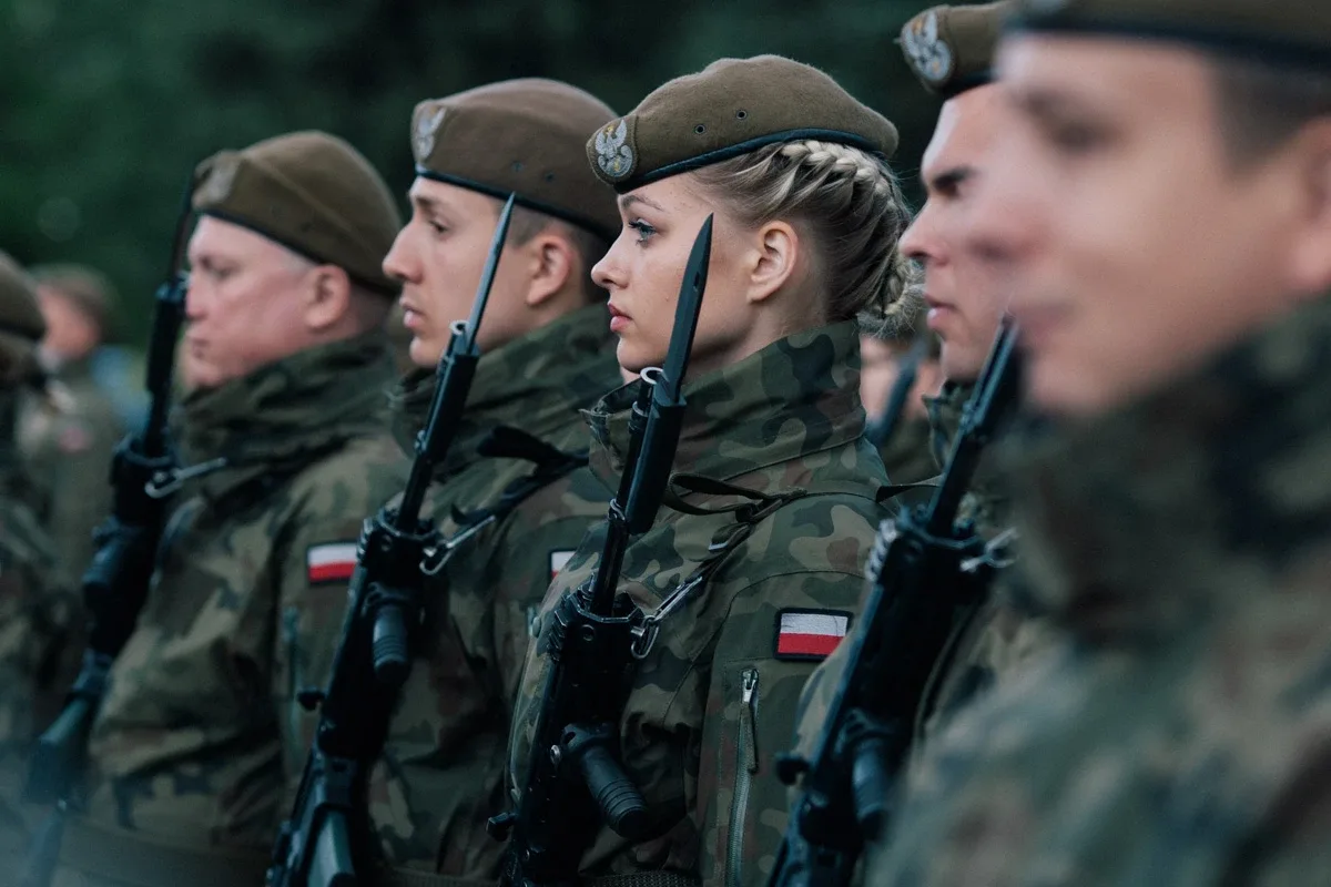 Mieszkańcy powiatu ostrowskiego wśród nowo zaprzysiężonych terytorialsów (zdjęcia)