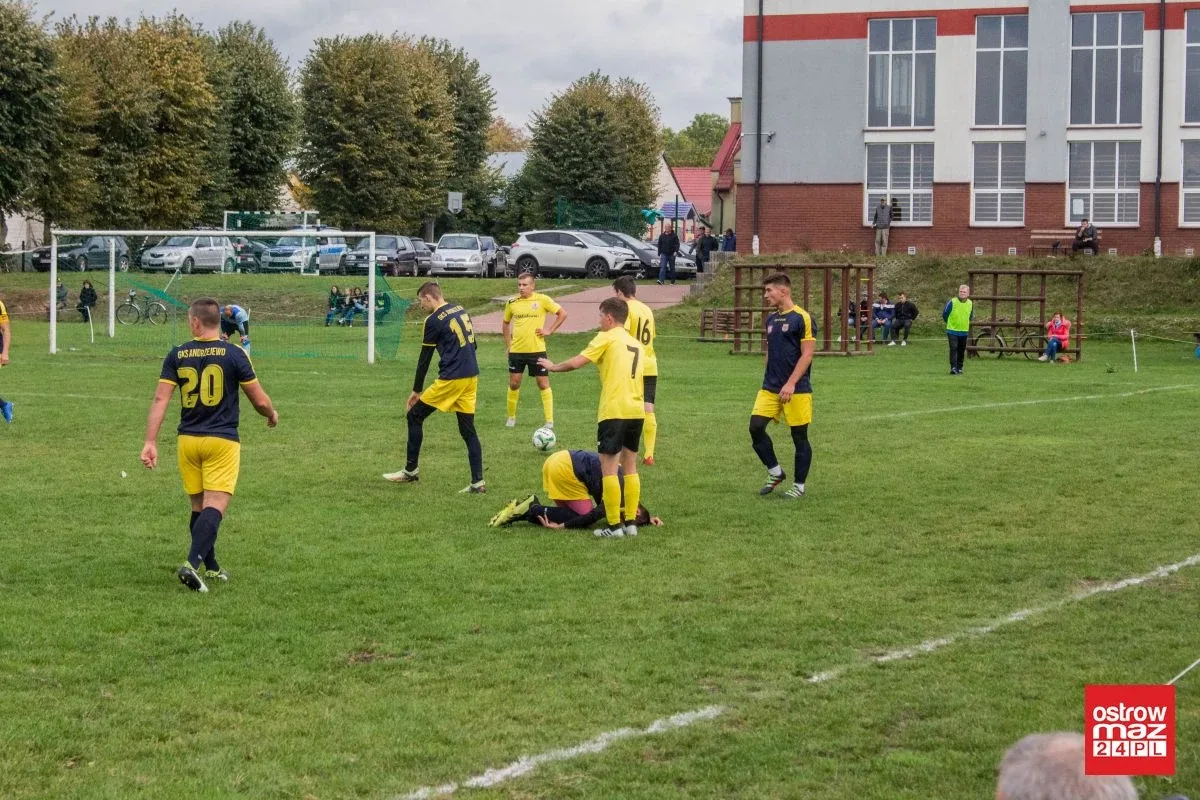 Derby powiatu dla GKS Andrzejewo (zdjęcia, wideo, wyniki, tabela)