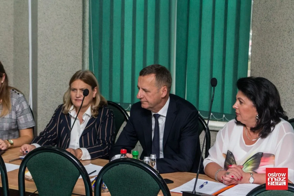 Radni przyjęli szereg uchwał (zdjęcia, wideo)