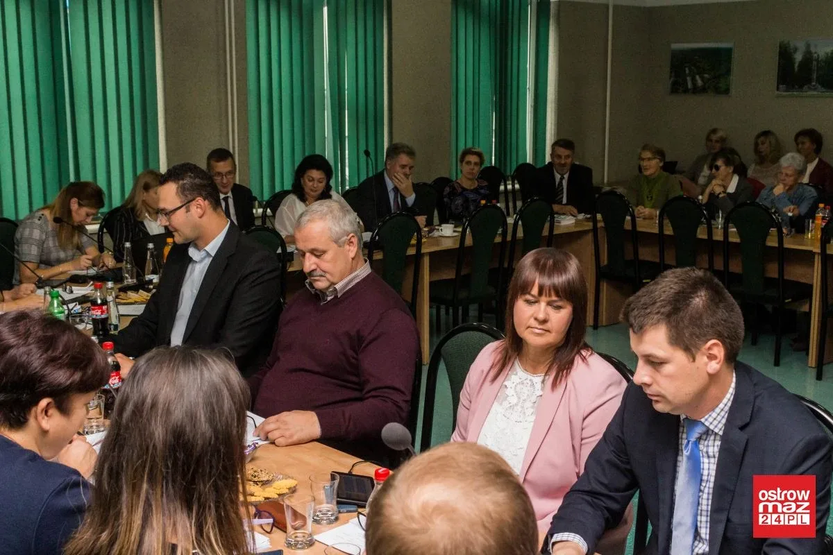 Radni przyjęli szereg uchwał (zdjęcia, wideo)