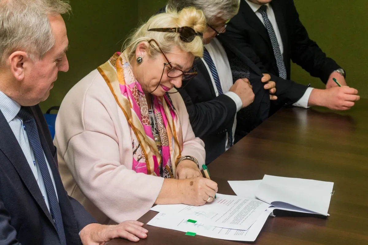 Pieniądze dla strażaków i jednostek ratowniczych z WFOŚiGW (zdjęcia, wideo)