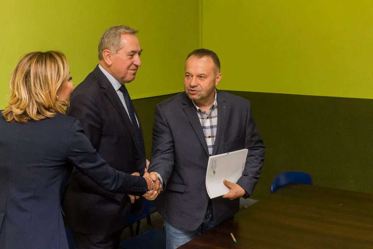 Pieniądze dla strażaków i jednostek ratowniczych z WFOŚiGW (zdjęcia, wideo)