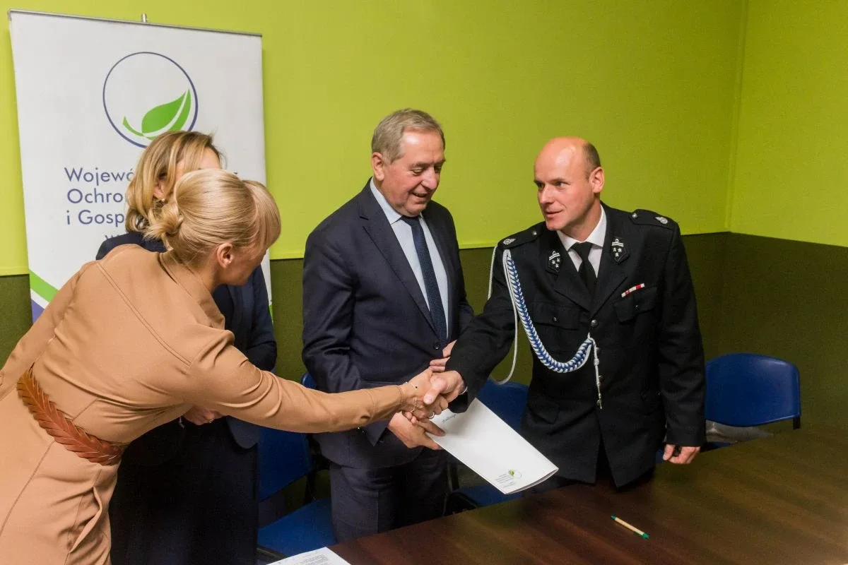 Pieniądze dla strażaków i jednostek ratowniczych z WFOŚiGW (zdjęcia, wideo)