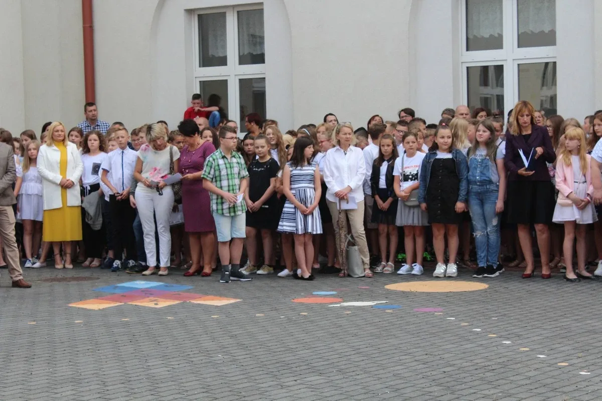 Początek roku szkolnego w "jedynce" (zdjęcia)