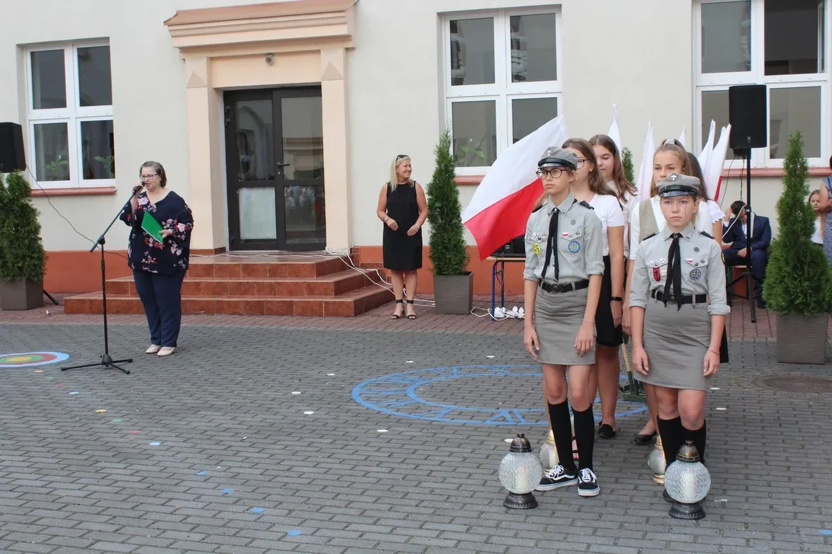 Początek roku szkolnego w "jedynce" (zdjęcia)