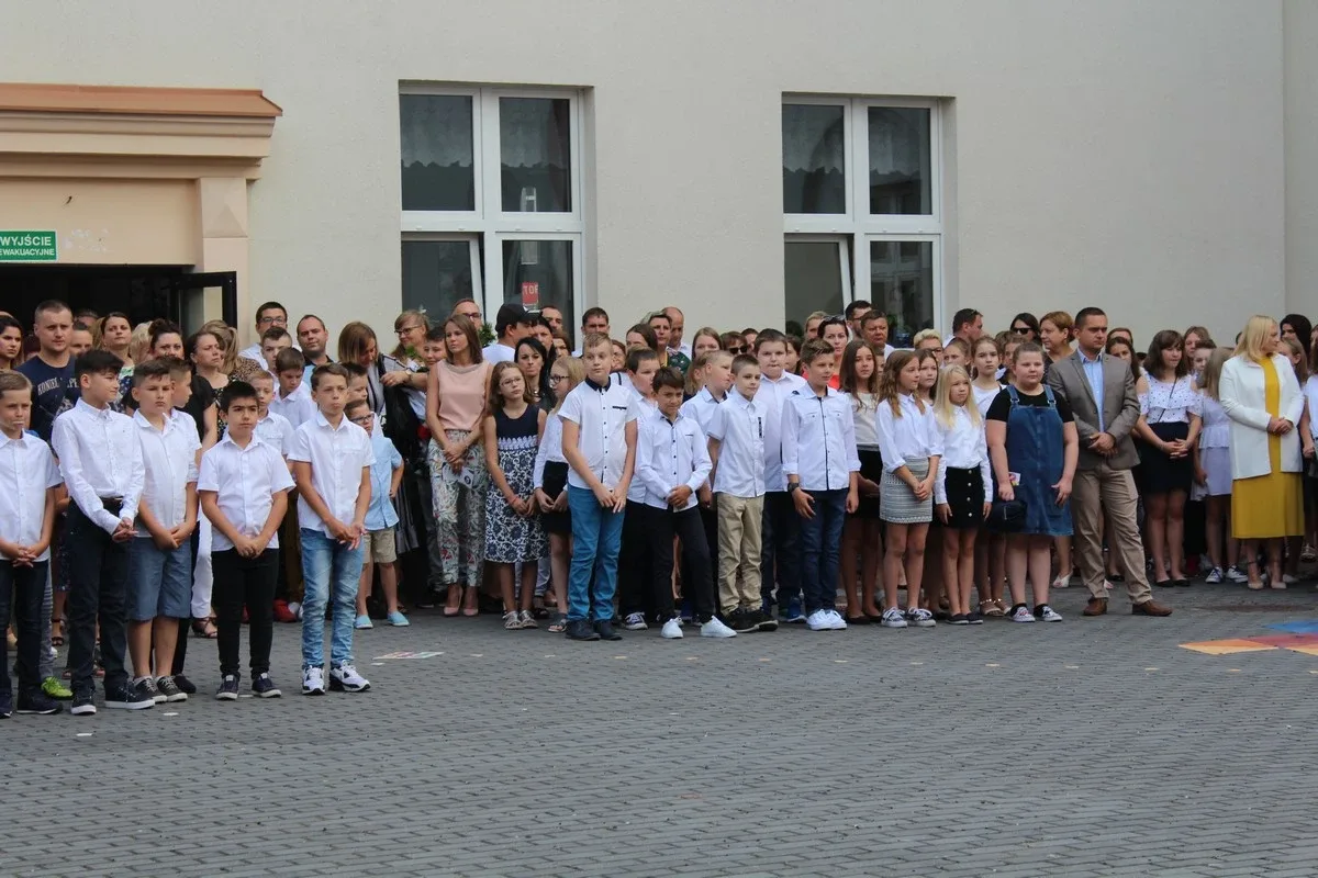 Początek roku szkolnego w "jedynce" (zdjęcia)