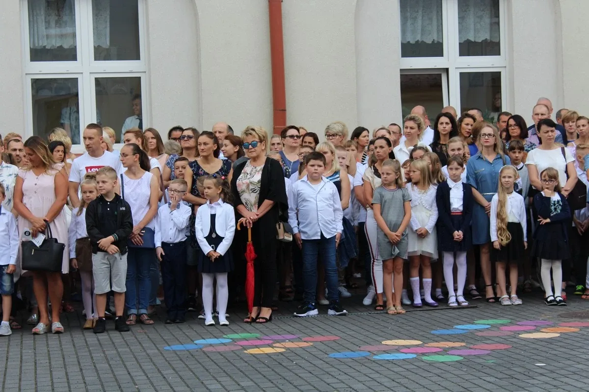 Początek roku szkolnego w "jedynce" (zdjęcia)