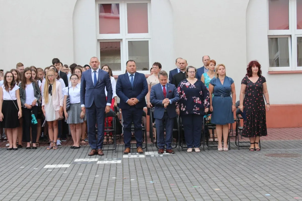 Początek roku szkolnego w "jedynce" (zdjęcia)