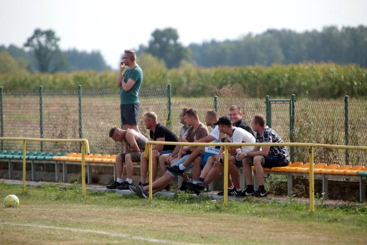 GKS Andrzejewo remisuje na inaugurację B klasy (zdjęcia)