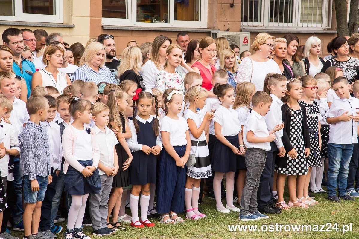 Uczniowie "trójki" wrócili do szkoły (zdjęcia)