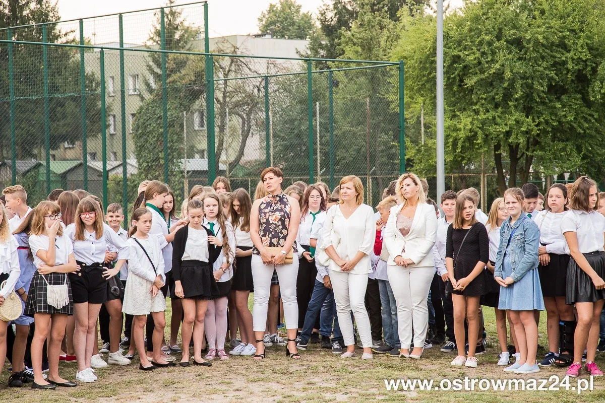Uczniowie "trójki" wrócili do szkoły (zdjęcia)