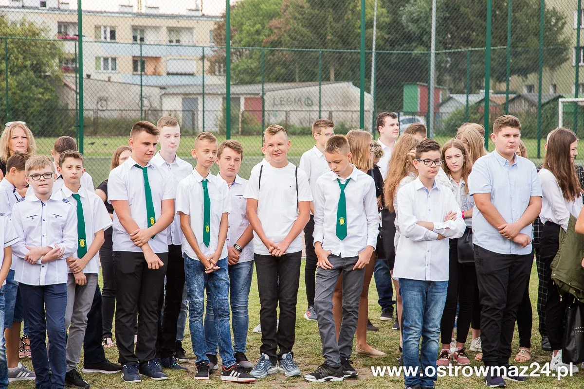 Uczniowie "trójki" wrócili do szkoły (zdjęcia)