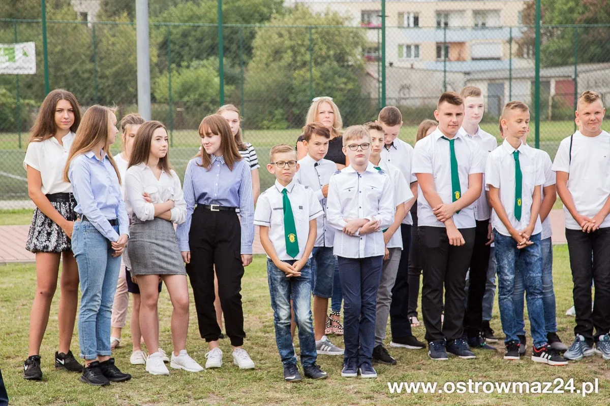 Uczniowie "trójki" wrócili do szkoły (zdjęcia)