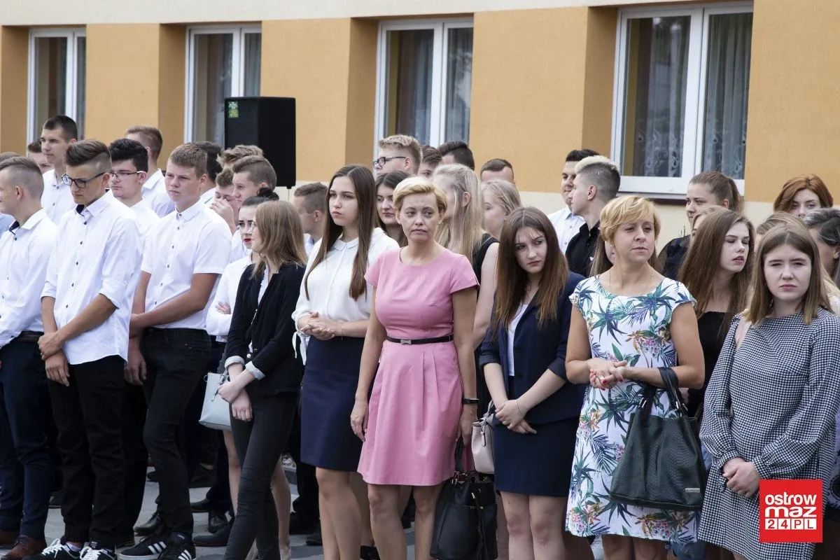 Rozpoczęcie roku szkolnego w lubiejewskim ZS CKR (zdjęcia, wideo)