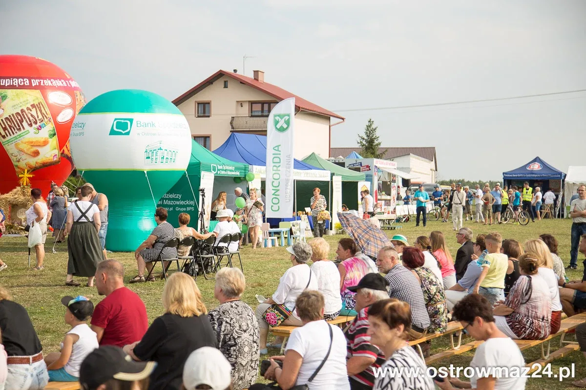 Święto plonów w gminie Ostrów Mazowiecka (zdjęcia, wideo)