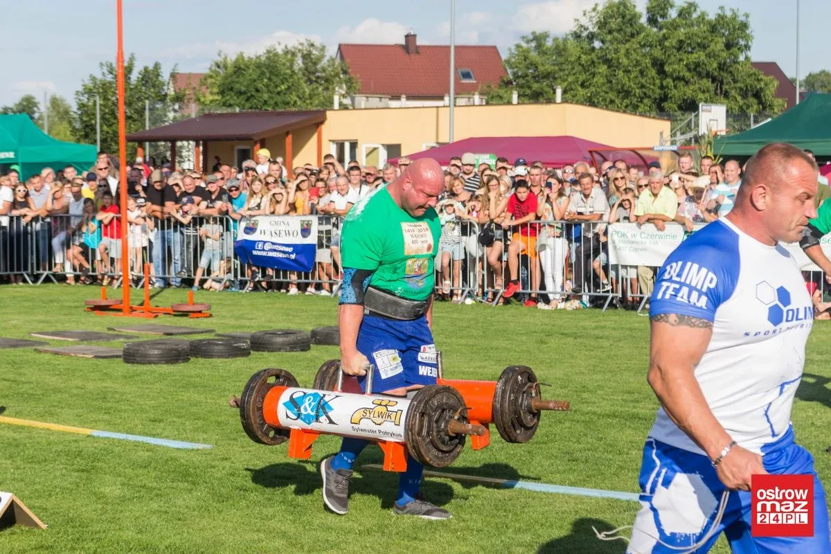 Dożynki na gminnym stadionie w Wąsewie z wieloma atrakcjami (zdjęcia, wideo)