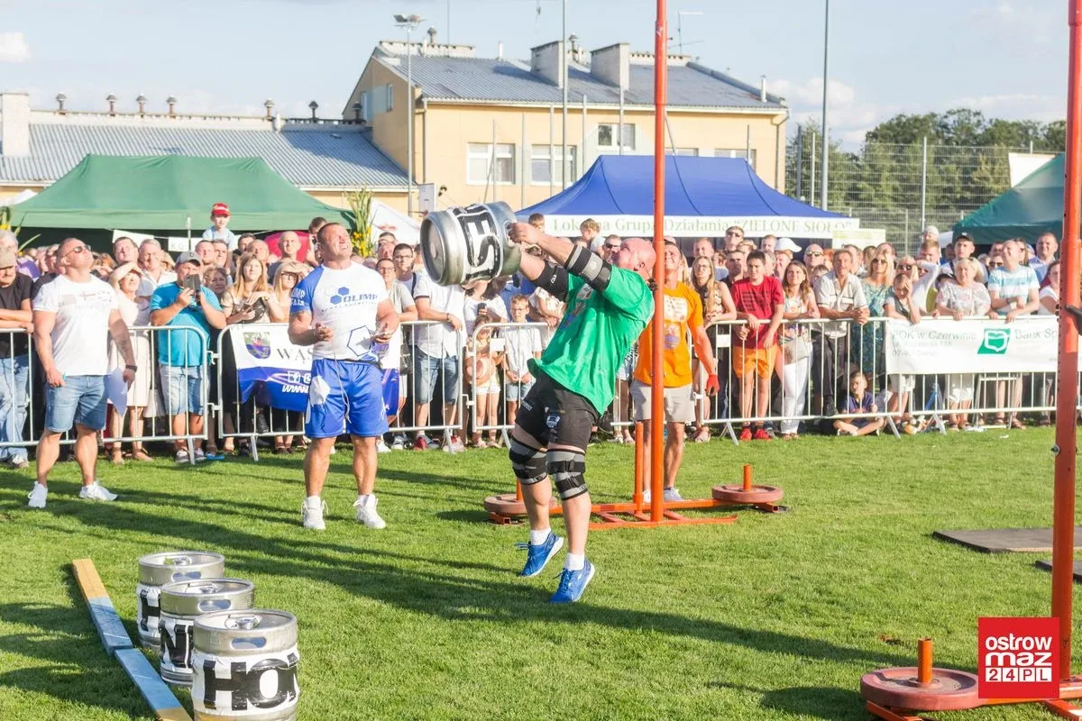 Dożynki na gminnym stadionie w Wąsewie z wieloma atrakcjami (zdjęcia, wideo)