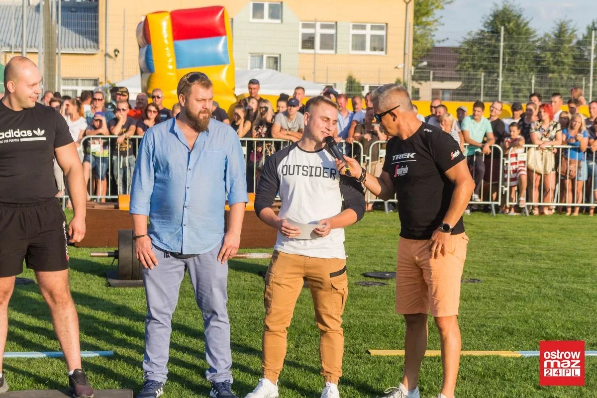 Dożynki na gminnym stadionie w Wąsewie z wieloma atrakcjami (zdjęcia, wideo)