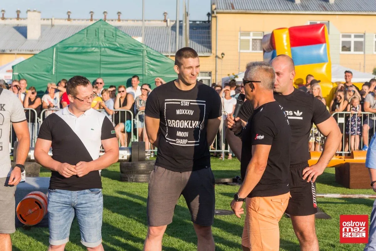 Dożynki na gminnym stadionie w Wąsewie z wieloma atrakcjami (zdjęcia, wideo)