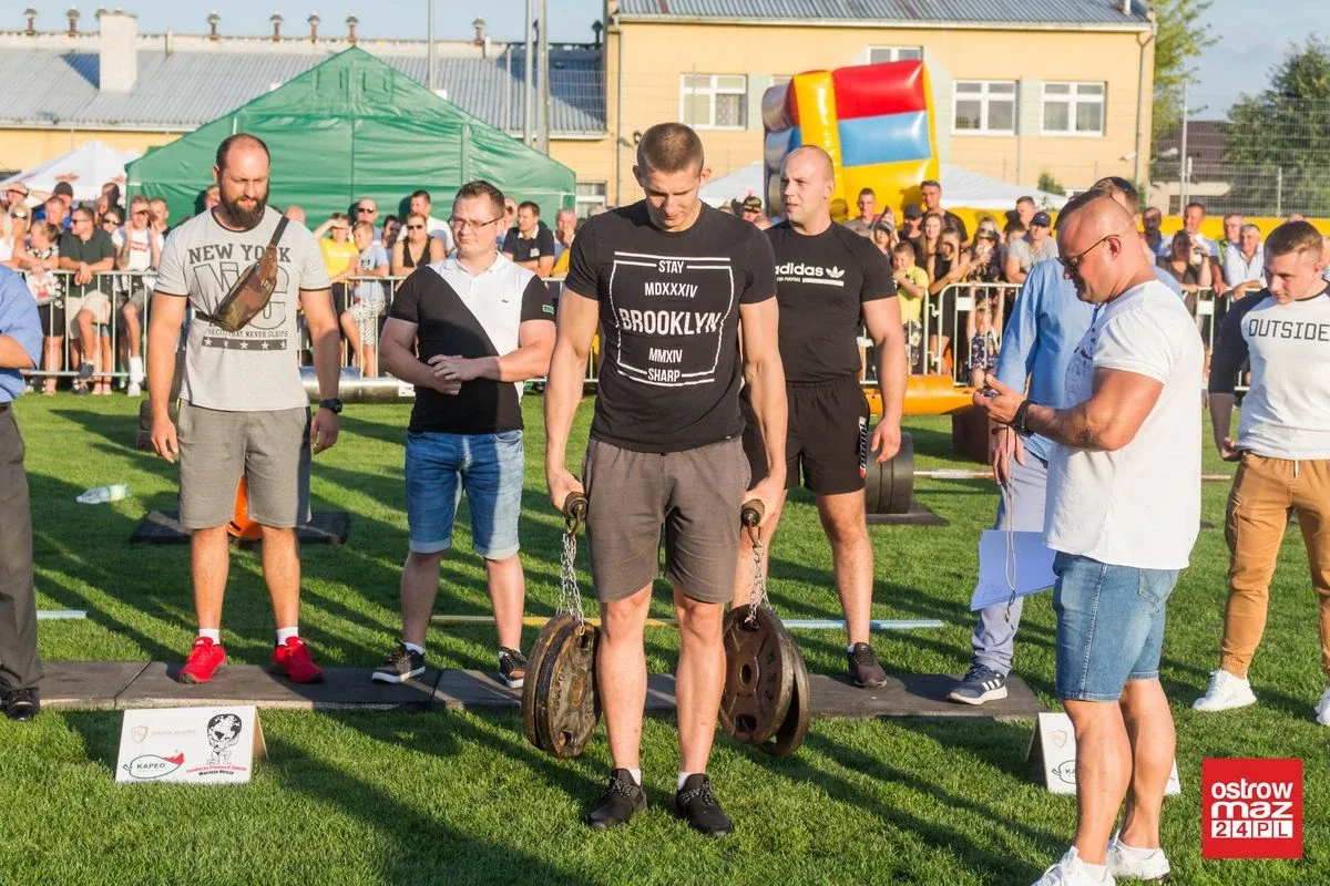 Dożynki na gminnym stadionie w Wąsewie z wieloma atrakcjami (zdjęcia, wideo)