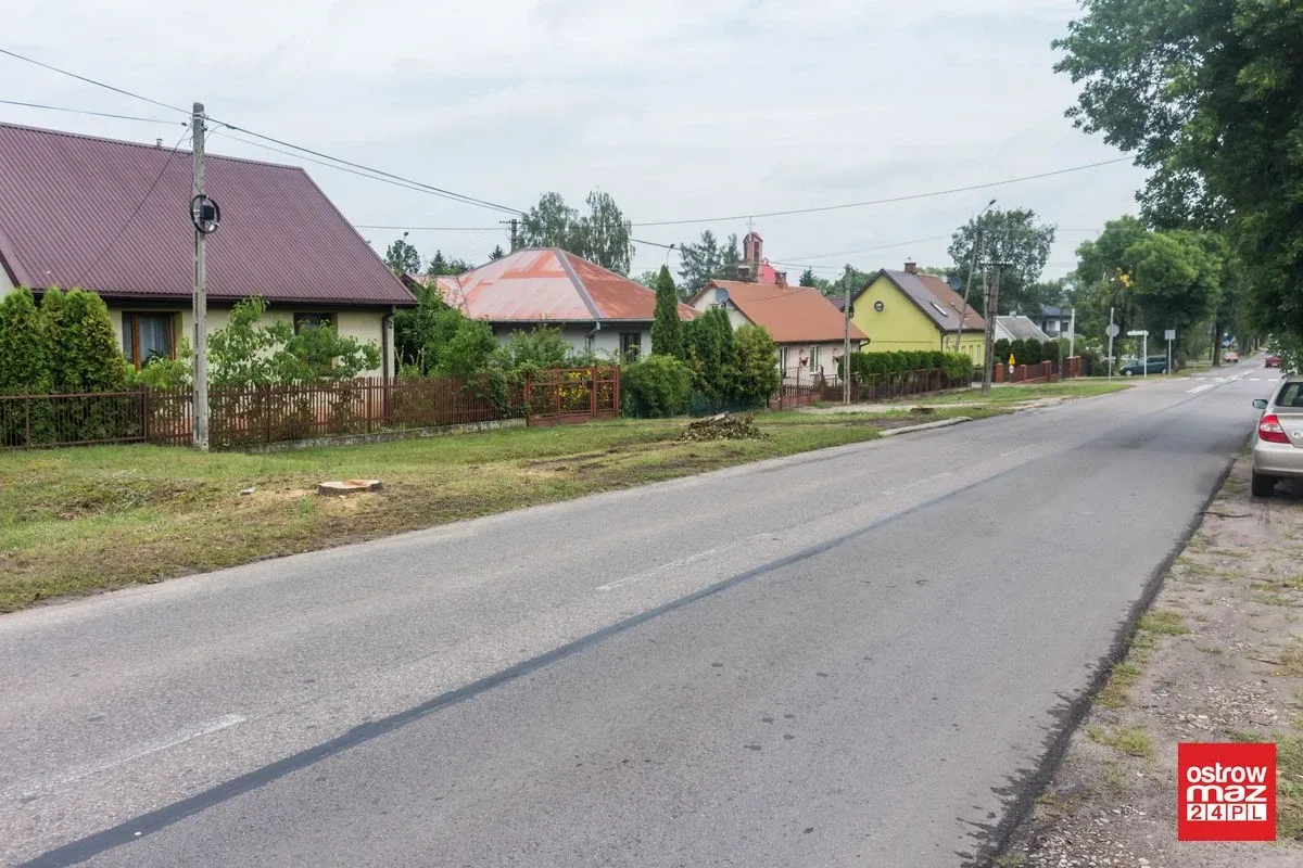 Skrzynka skarg: Wycinka drzew przy ul. Brokowskiej i Warszawskiej (zdjęcia)