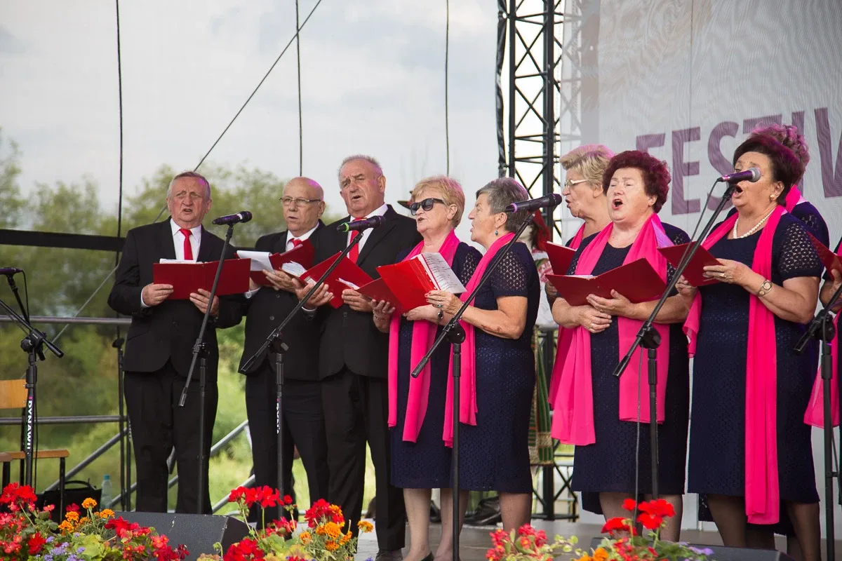 "Oberek" z Wyszkowa zwyciężył w Nadbużańskim Festiwalu Folkloru i Kultury (zdjęcia, wideo)