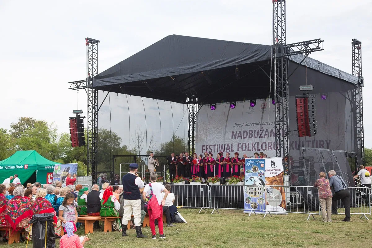 "Oberek" z Wyszkowa zwyciężył w Nadbużańskim Festiwalu Folkloru i Kultury (zdjęcia, wideo)
