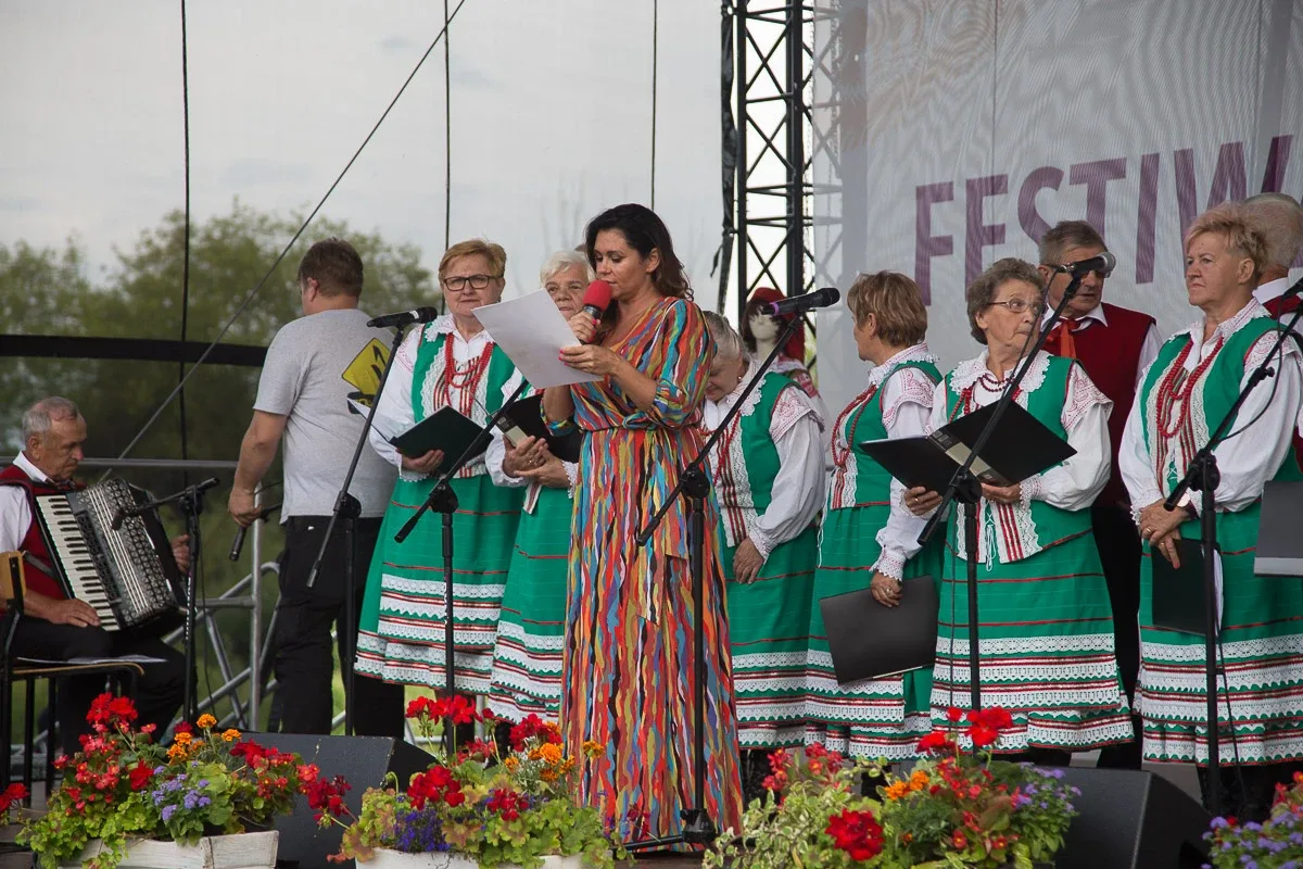 "Oberek" z Wyszkowa zwyciężył w Nadbużańskim Festiwalu Folkloru i Kultury (zdjęcia, wideo)