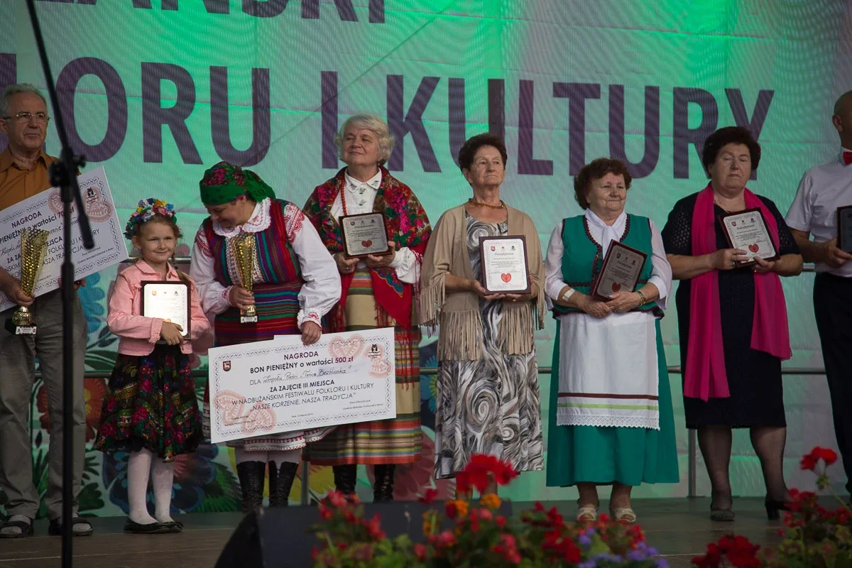 "Oberek" z Wyszkowa zwyciężył w Nadbużańskim Festiwalu Folkloru i Kultury (zdjęcia, wideo)