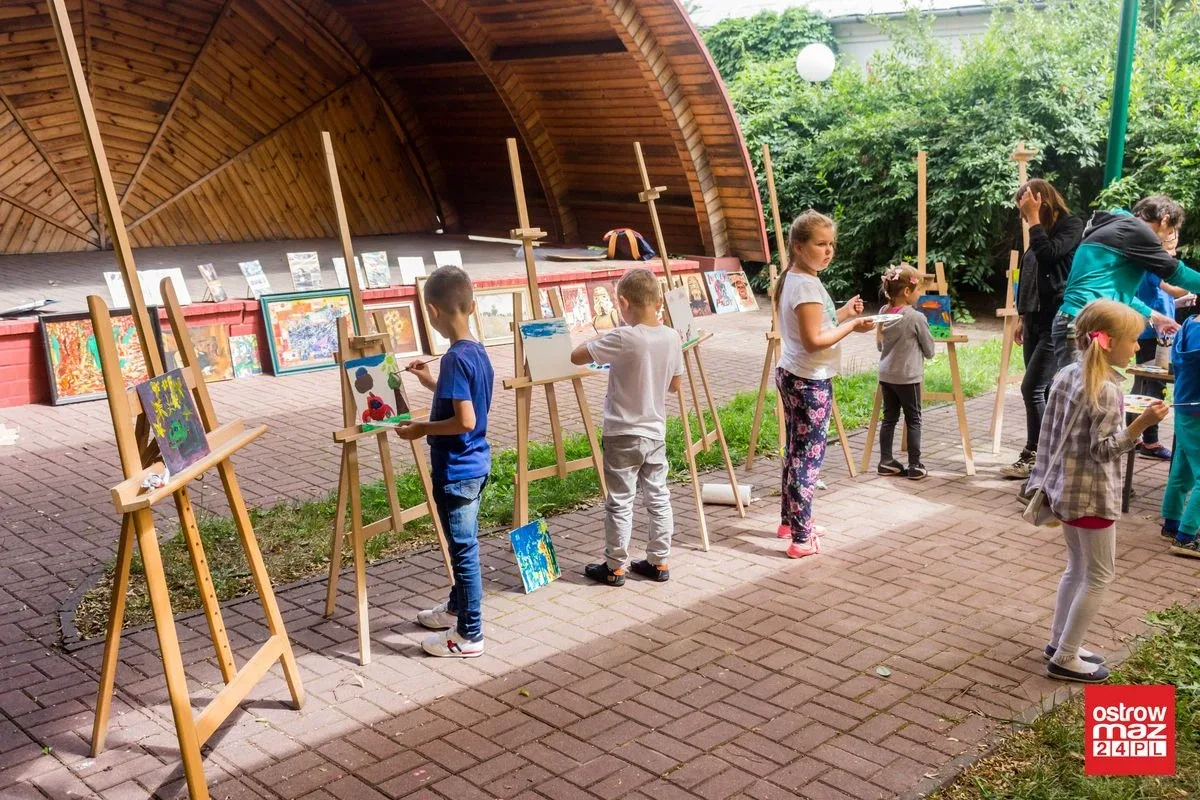 Warsztaty malarskie z Arturem Sobotką (zdjęcia)