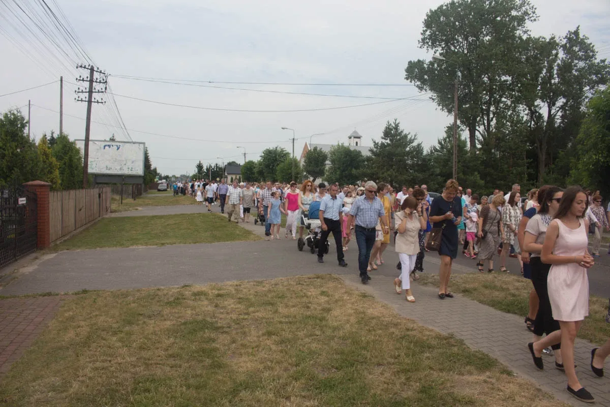 Procesja Bożego Ciała w parafii pw. Opatrzności Bożej (zdjęcia, wideo)