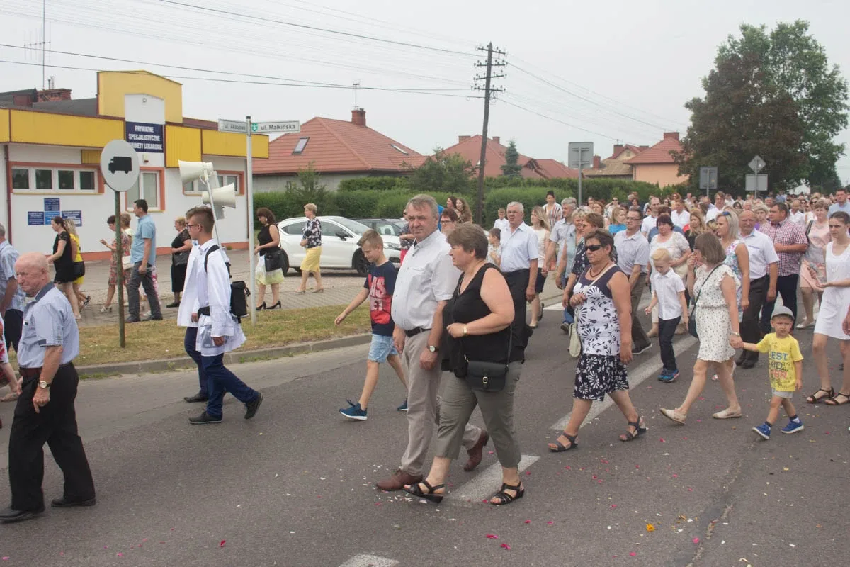 Procesja Bożego Ciała w parafii pw. Opatrzności Bożej (zdjęcia, wideo)