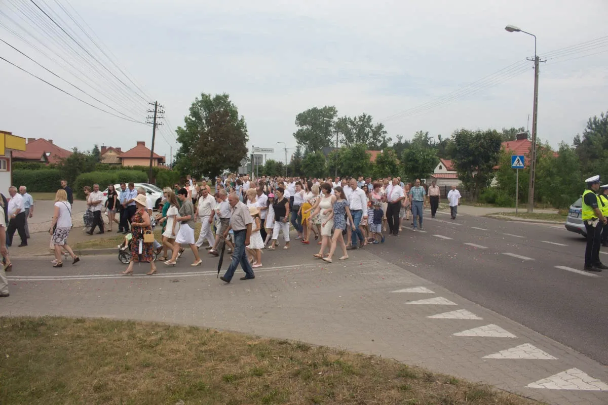 Procesja Bożego Ciała w parafii pw. Opatrzności Bożej (zdjęcia, wideo)