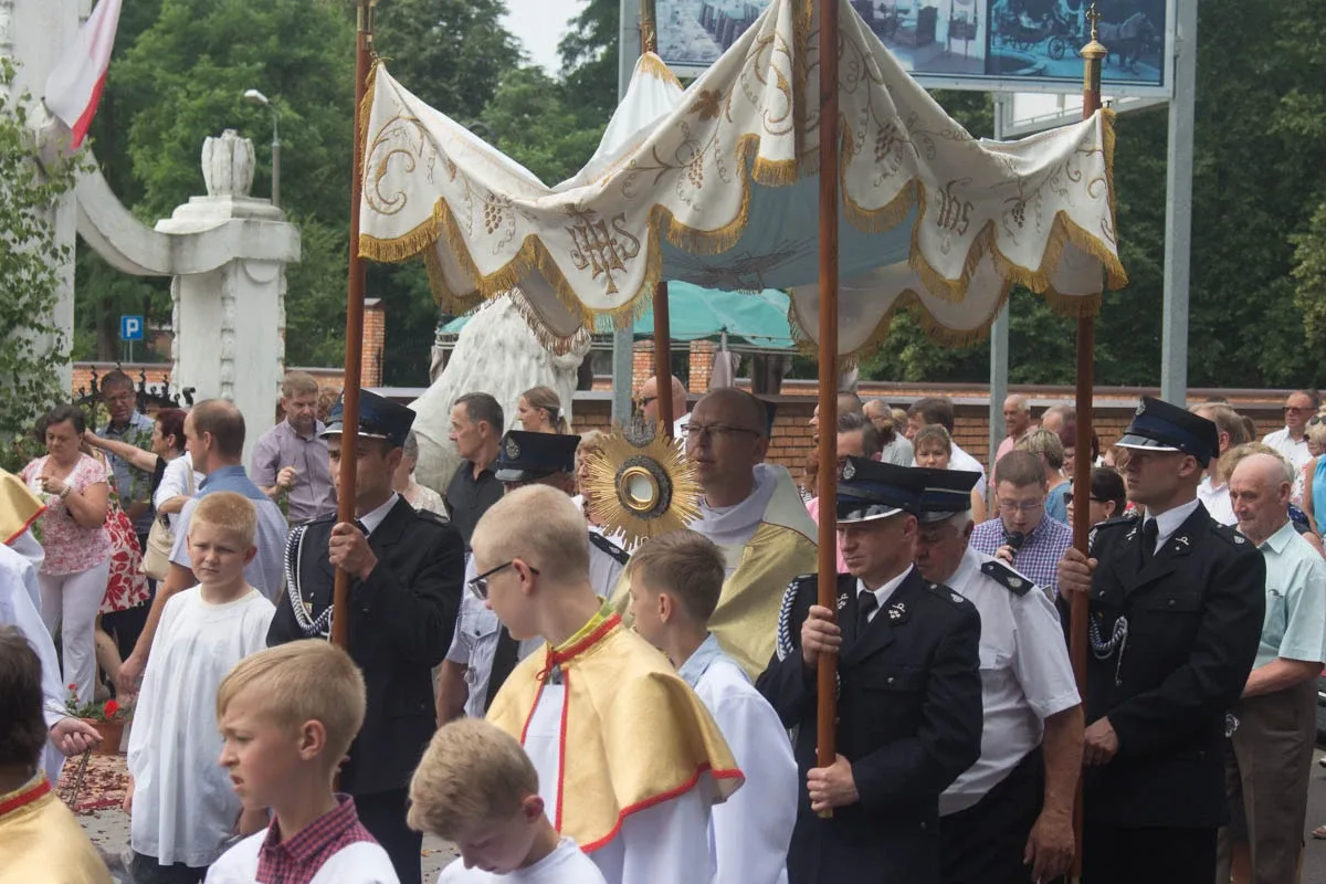 Procesja Bożego Ciała w parafii pw. św. Jozafata (zdjęcia)