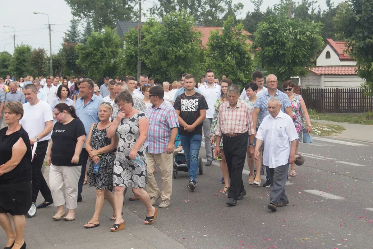 Procesja Bożego Ciała w parafii pw. Opatrzności Bożej (zdjęcia, wideo)
