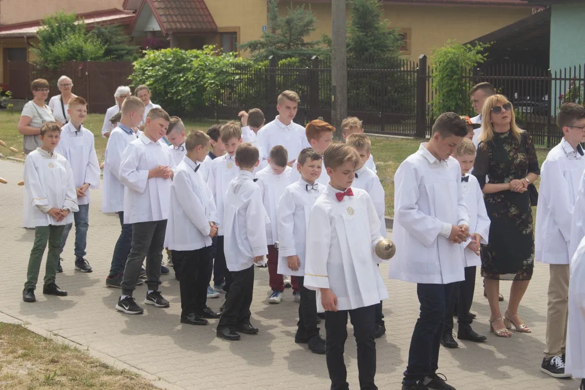 Procesja Bożego Ciała w parafii pw. Opatrzności Bożej (zdjęcia, wideo)
