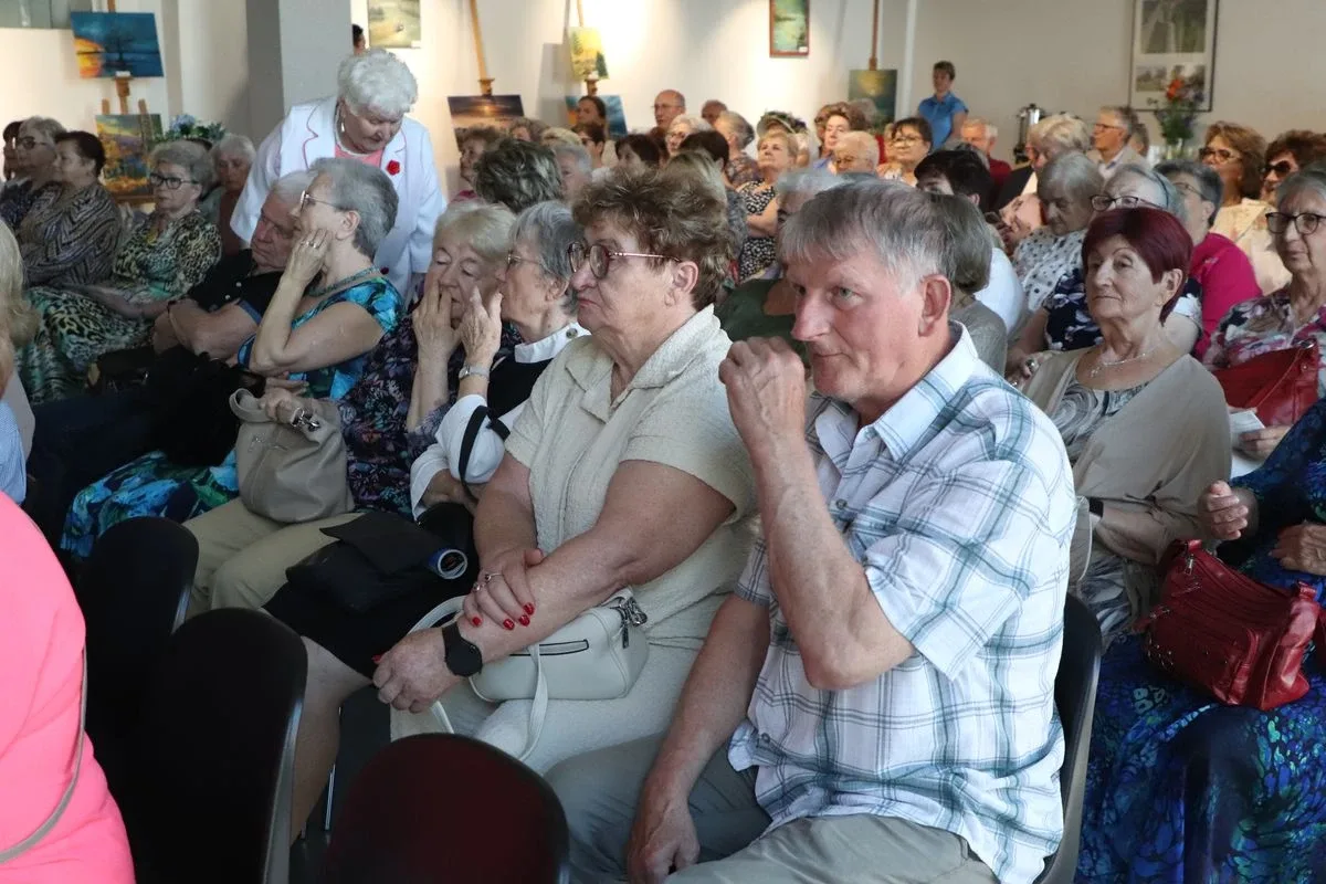 Uroczyste zakończenie roku akademickiego UTW 2025/2026. Był śmiech, podsumowania i podziękowania (zdjęcia, wideo)
