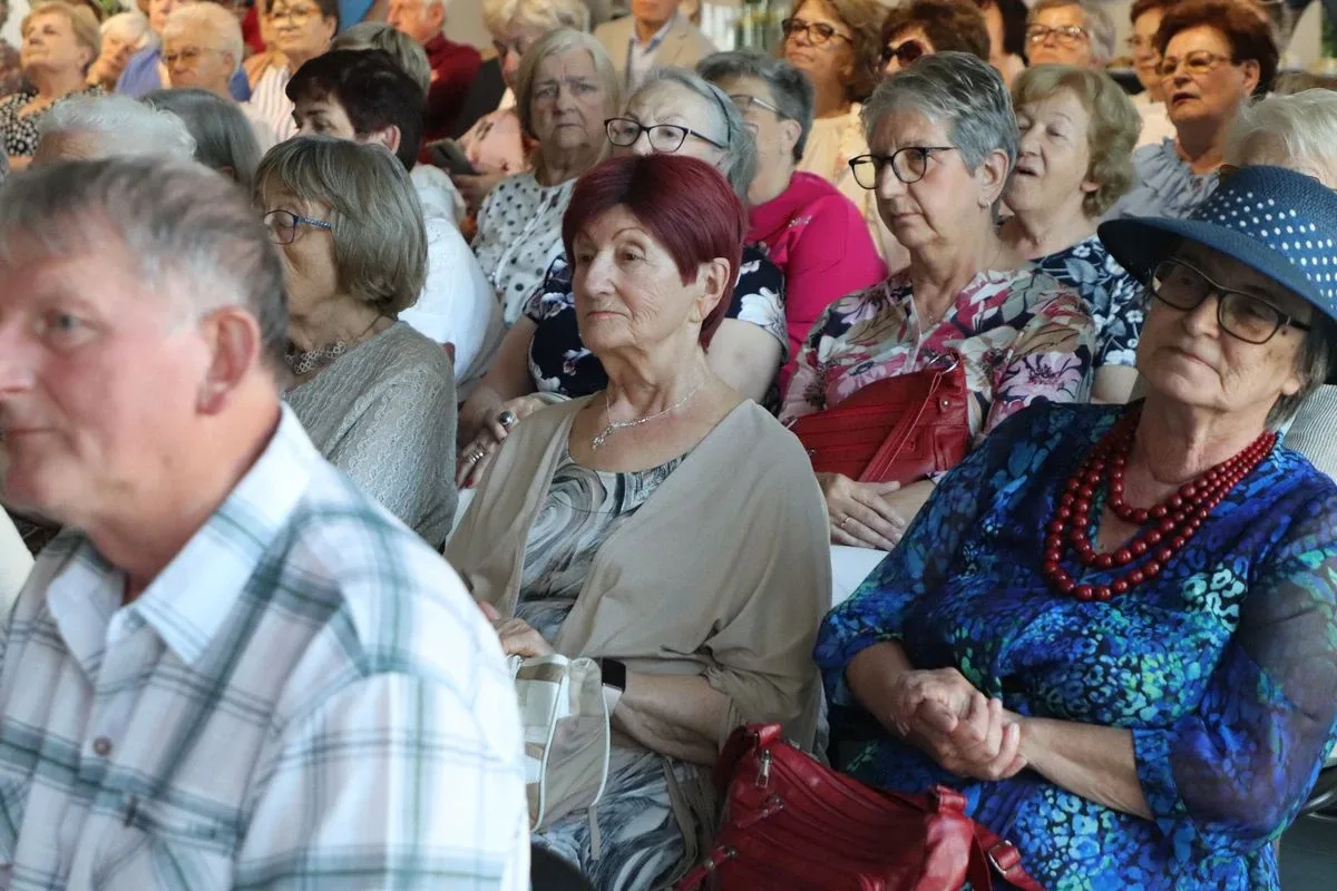 Uroczyste zakończenie roku akademickiego UTW 2025/2026. Był śmiech, podsumowania i podziękowania (zdjęcia, wideo)