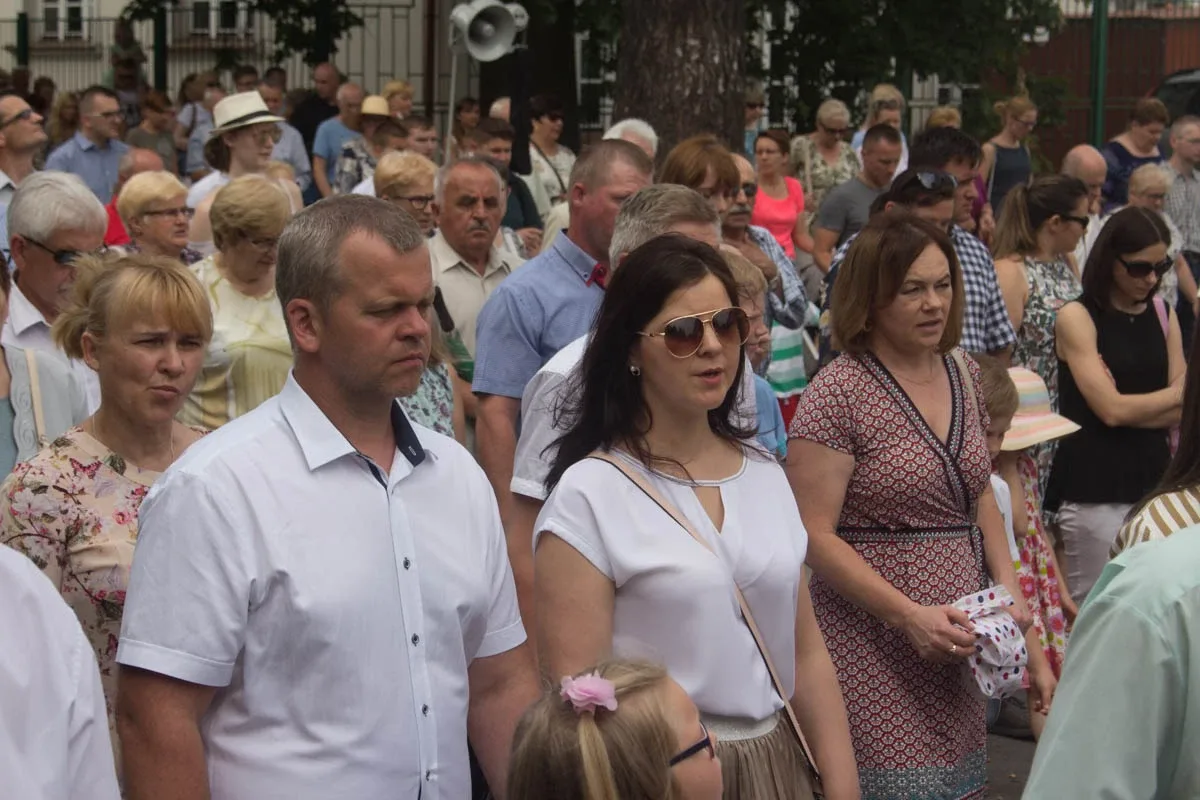 Procesje Bożego Ciała przeszły ulicami miasta (zdjęcia, wideo)