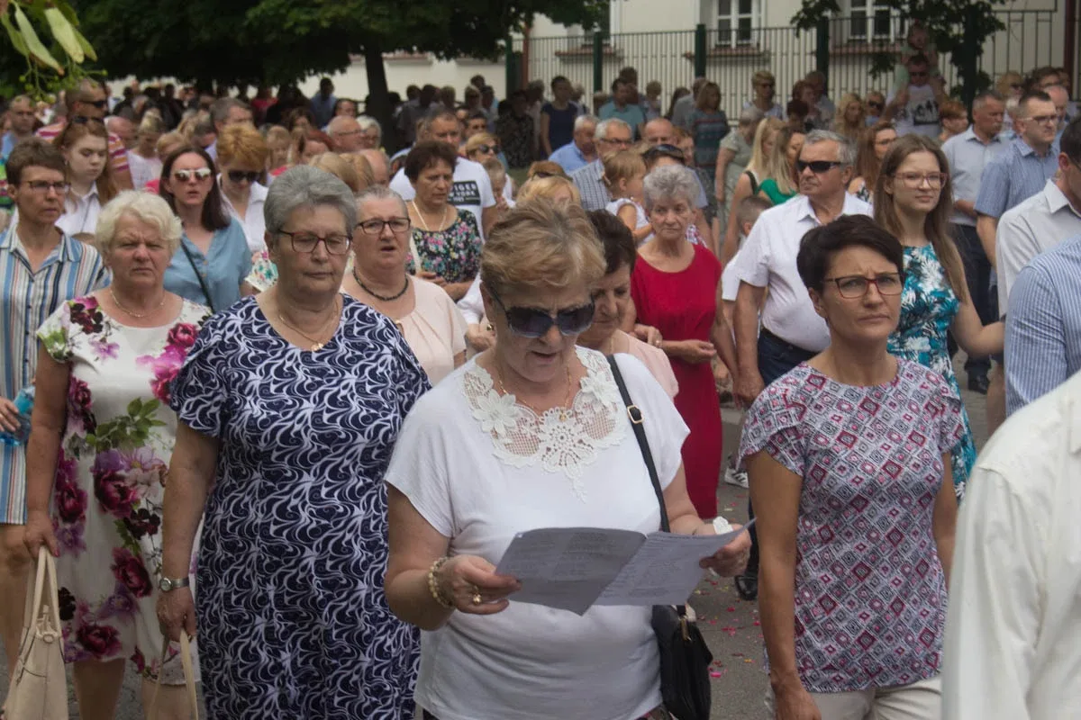 Procesje Bożego Ciała przeszły ulicami miasta (zdjęcia, wideo)