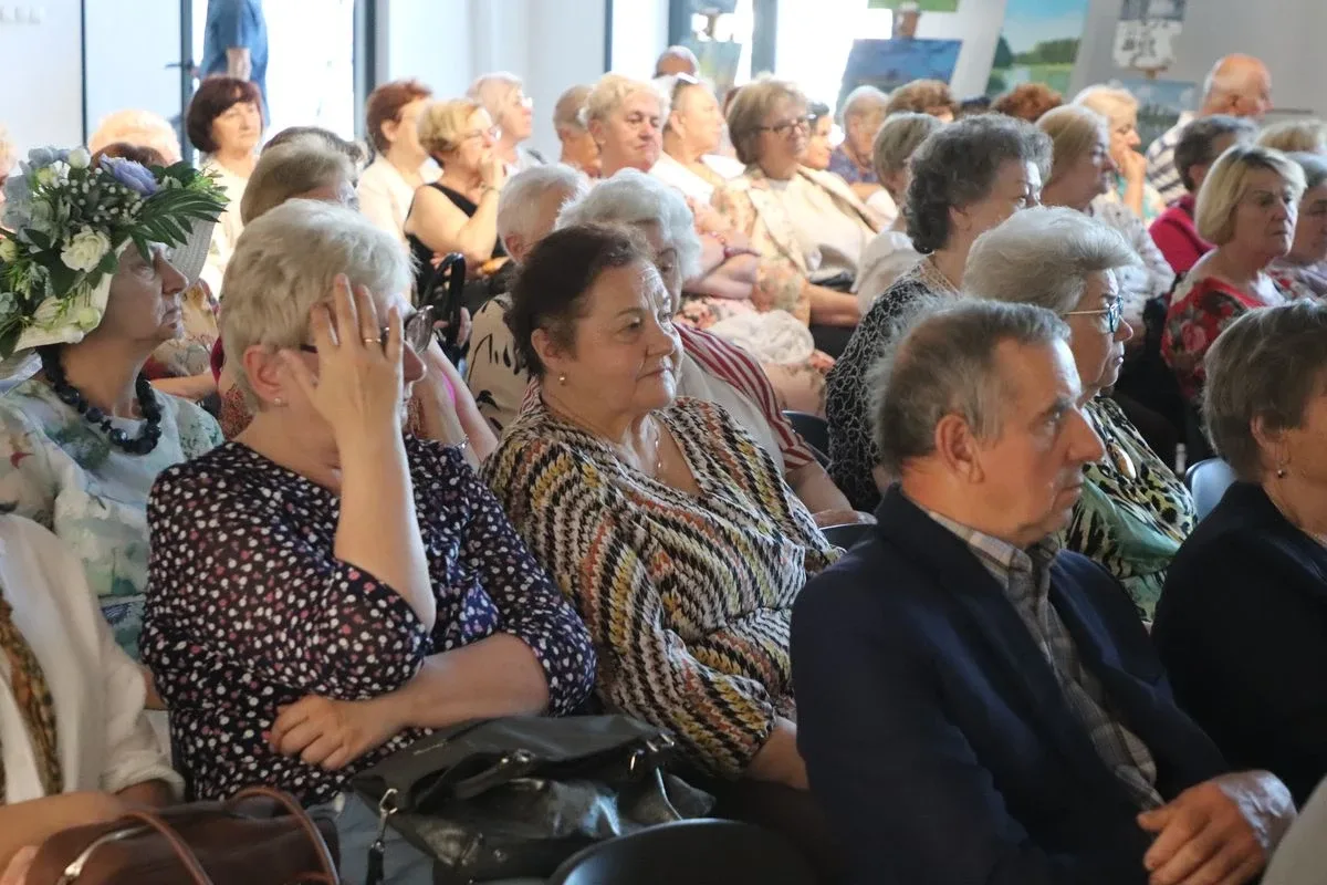 Uroczyste zakończenie roku akademickiego UTW 2025/2026. Był śmiech, podsumowania i podziękowania (zdjęcia, wideo)