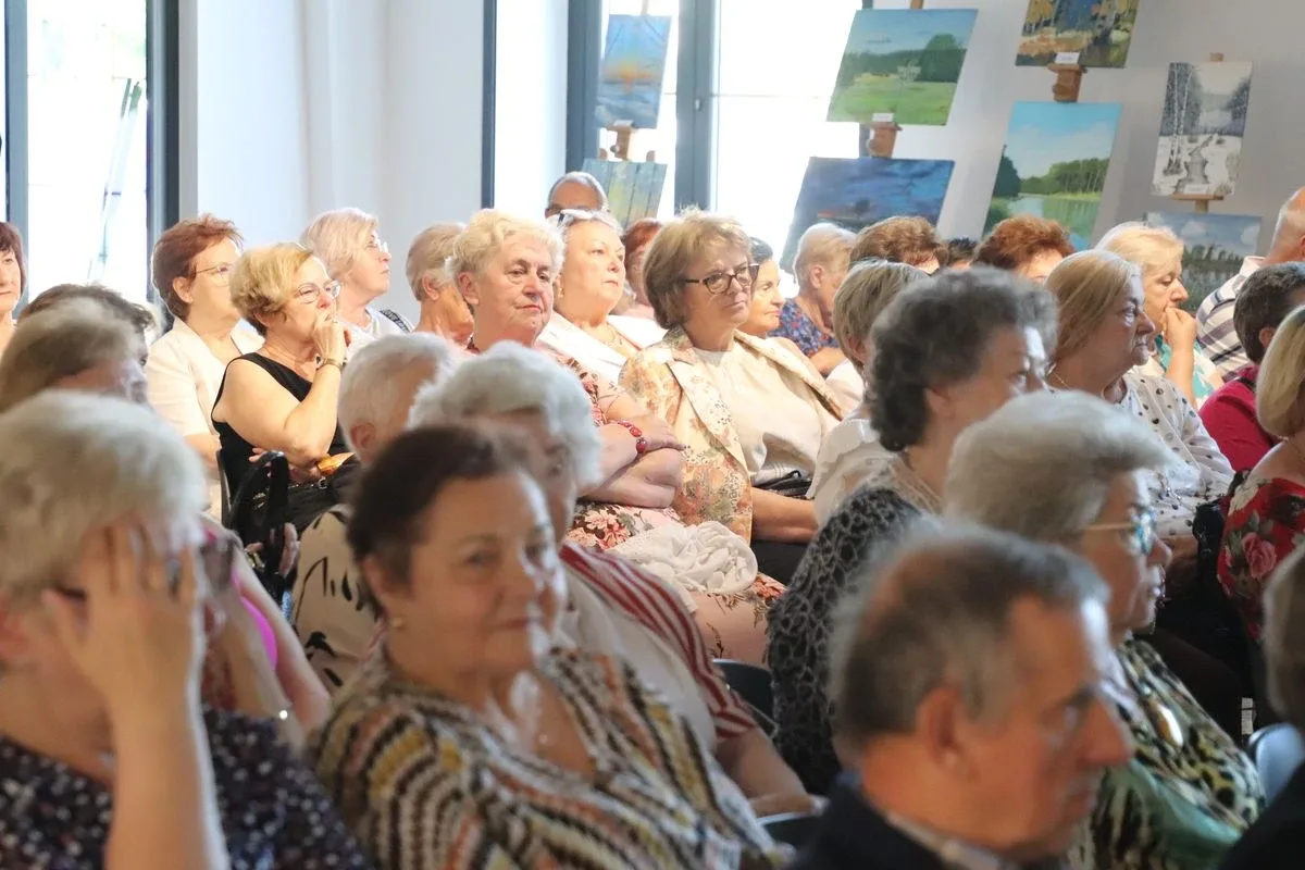 Uroczyste zakończenie roku akademickiego UTW 2025/2026. Był śmiech, podsumowania i podziękowania (zdjęcia, wideo)