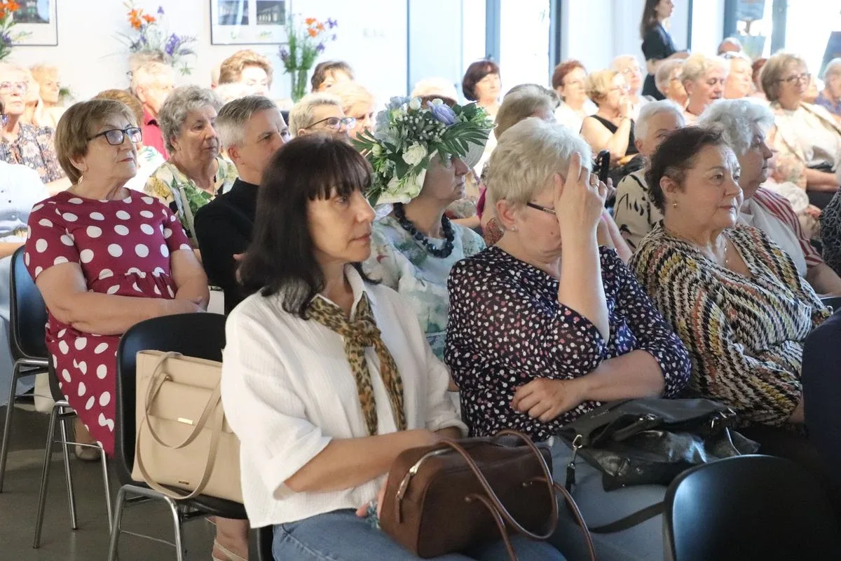 Uroczyste zakończenie roku akademickiego UTW 2025/2026. Był śmiech, podsumowania i podziękowania (zdjęcia, wideo)