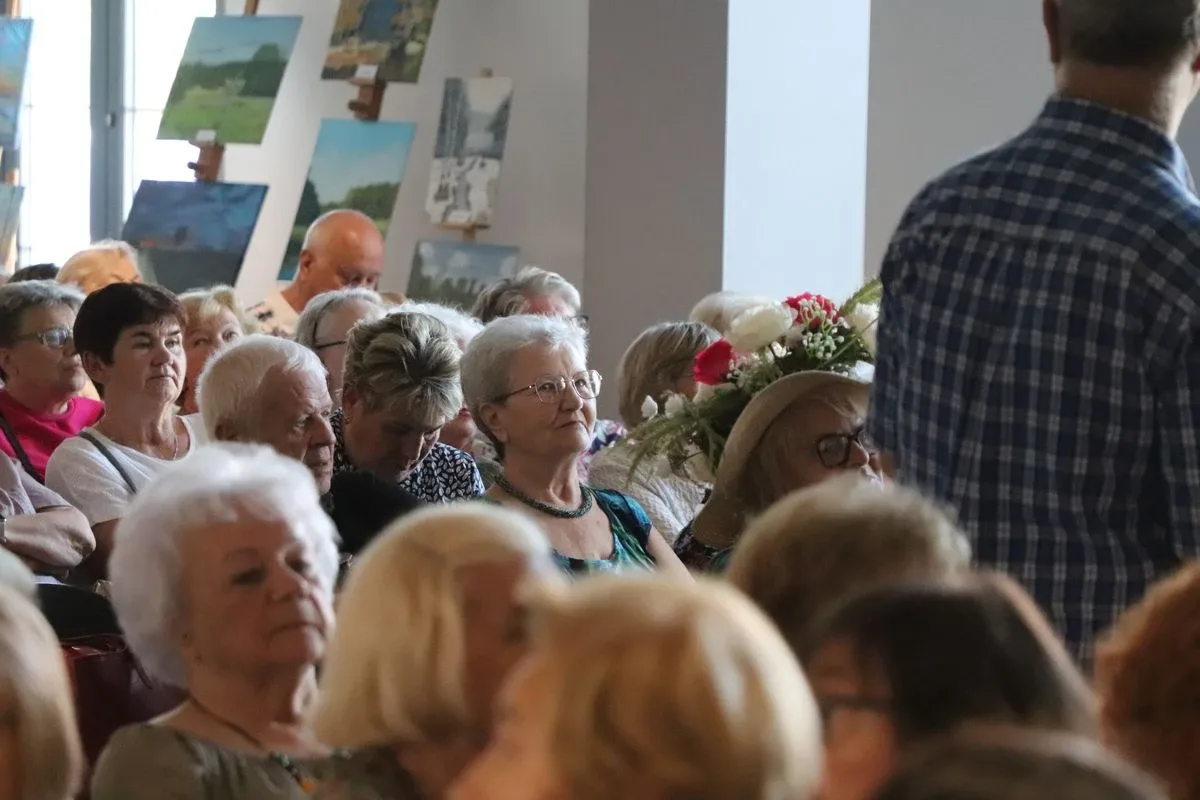 Uroczyste zakończenie roku akademickiego UTW 2025/2026. Był śmiech, podsumowania i podziękowania (zdjęcia, wideo)