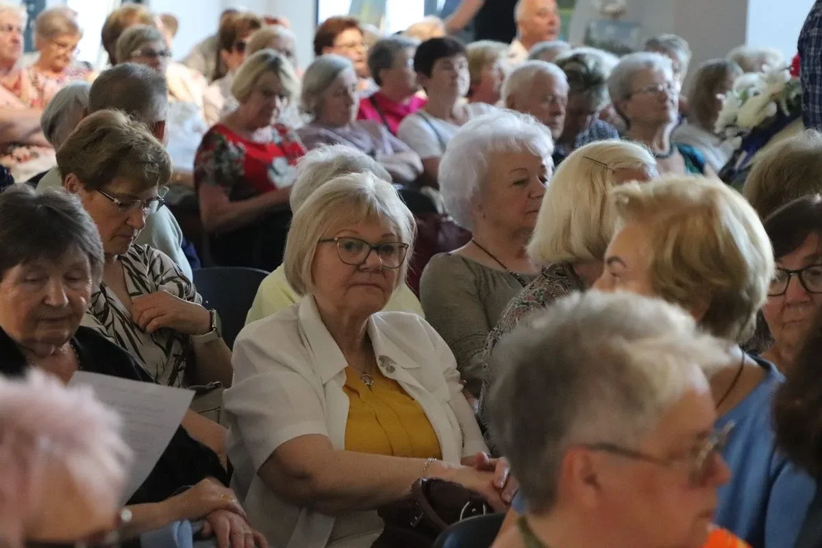 Uroczyste zakończenie roku akademickiego UTW 2025/2026. Był śmiech, podsumowania i podziękowania (zdjęcia, wideo)