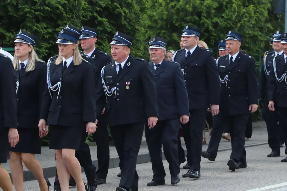Wielkie święto druhów. Sto lat służby i nowy sztandar dla OSP Stary Lubotyń (zdjęcia, wideo)