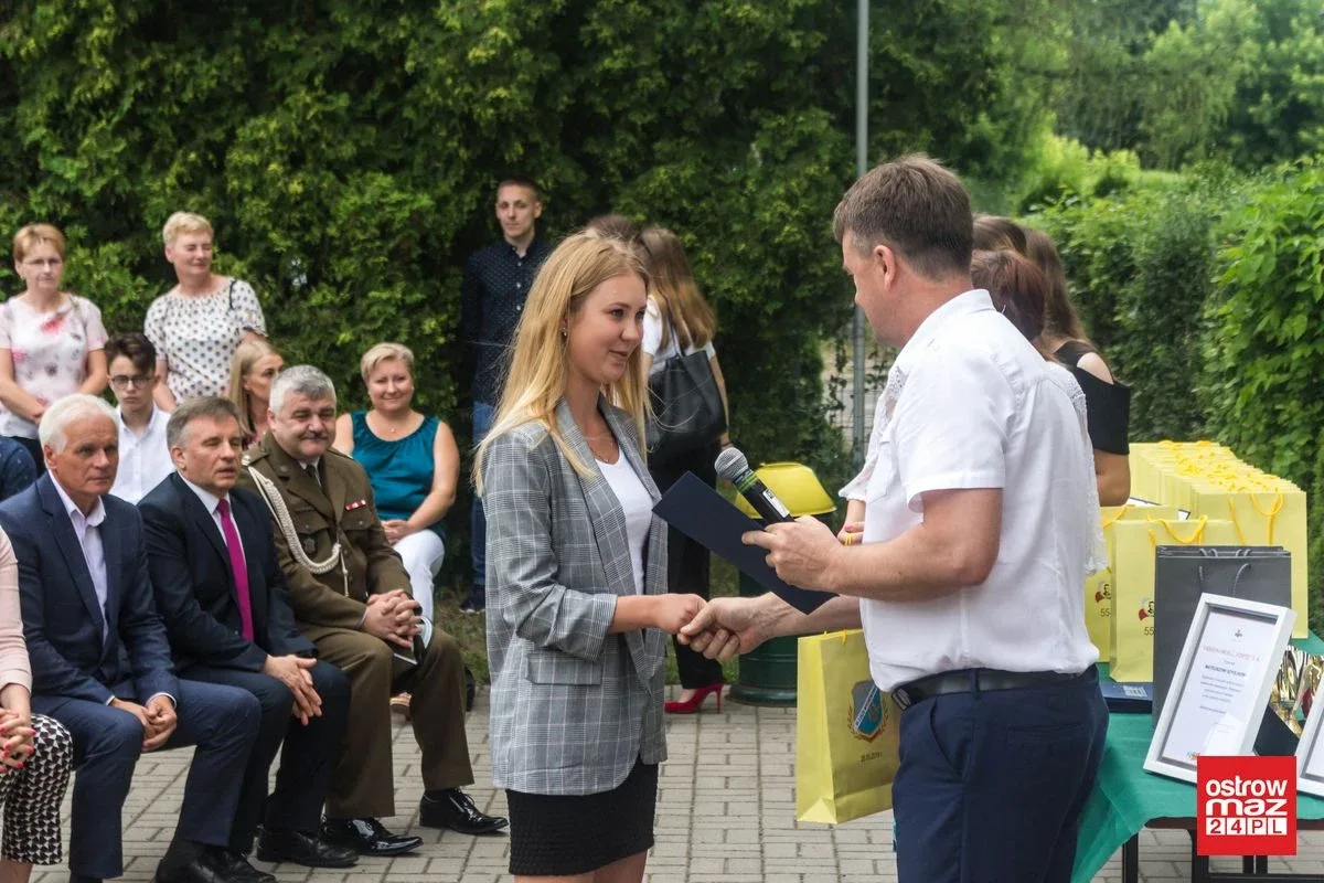 Uczniowie "Rubinka" rozpoczęli wakacje (zdjęcia)