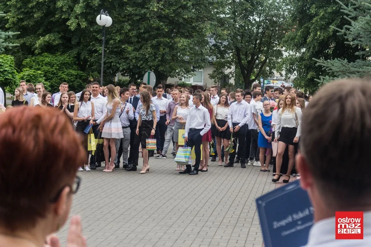 Uczniowie "Rubinka" rozpoczęli wakacje (zdjęcia)